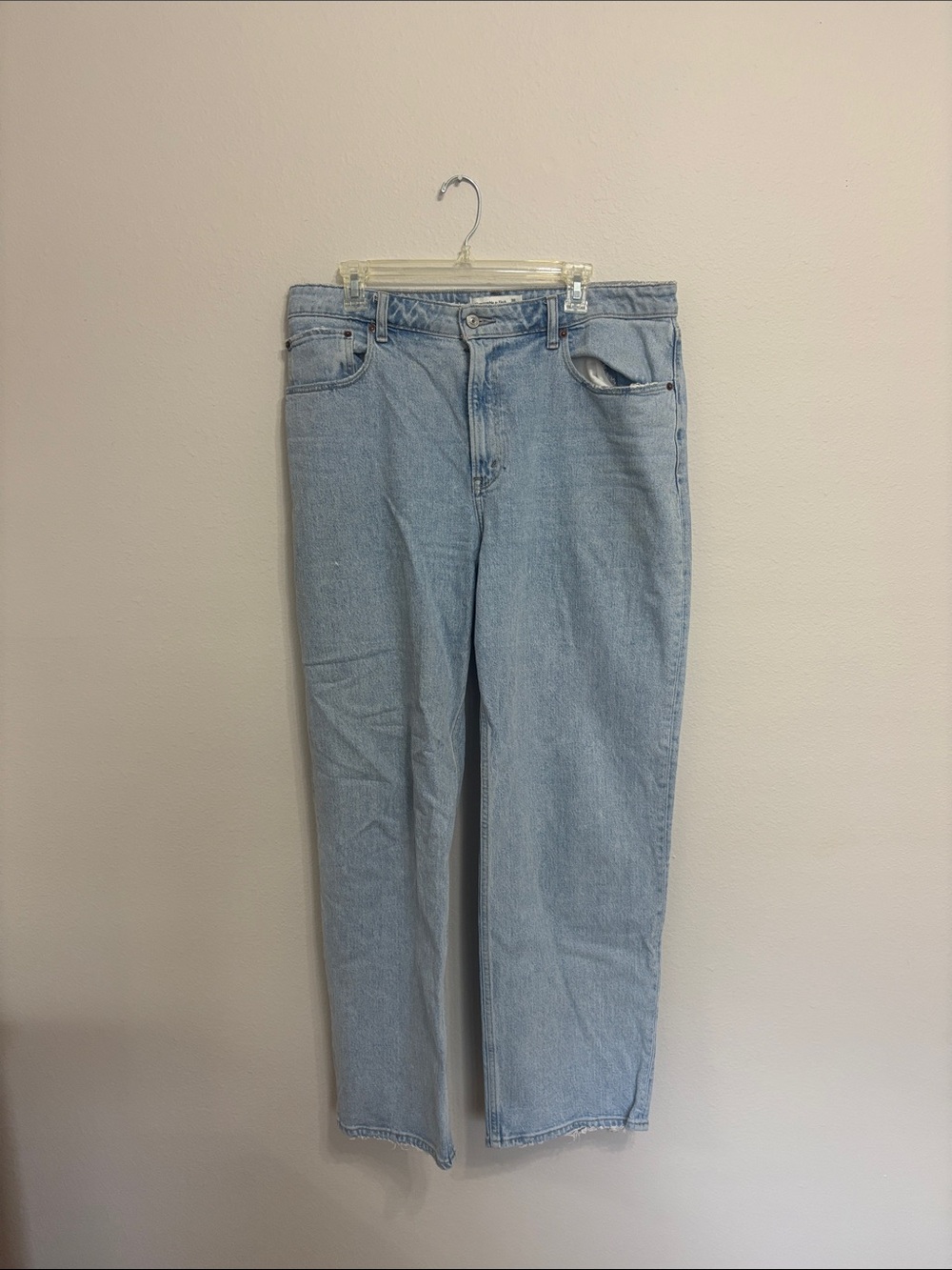 Abercrombie & Fitch Light Blue High-Rise Relaxed Jeans